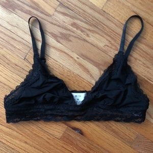 Urban Outfitters | Black Stretch Lace Bra Top | M